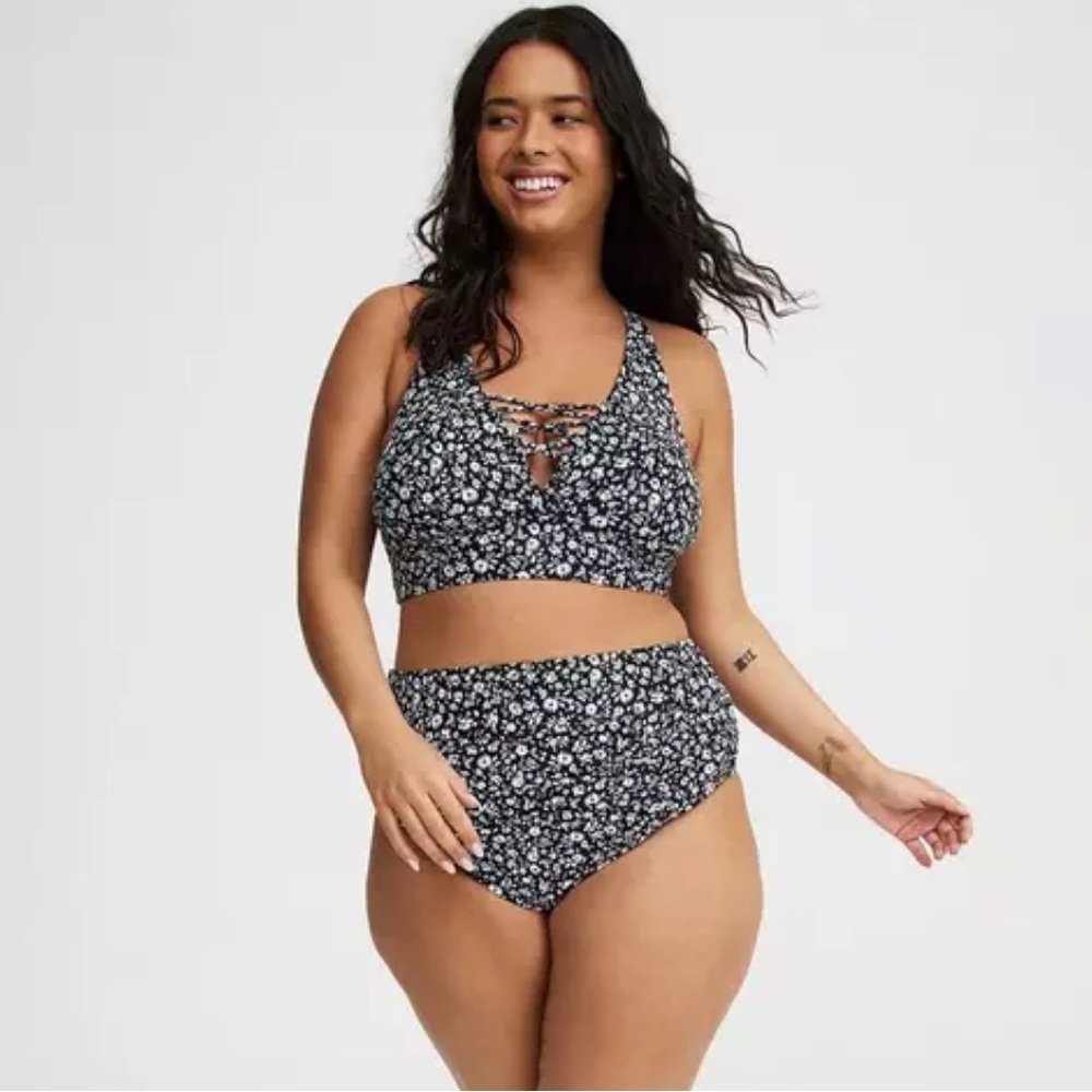 New! Set! Torrid sz 3 Floral Bethanny Ditsy Deep Black Bathing Swim Suit 3X